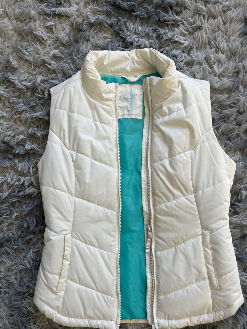 Aeropostale Cream Quilted Puffer Vest with Turquoise Lining